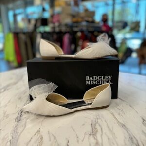 NEW Badgley Mischa Bridal Flat Size 7.5